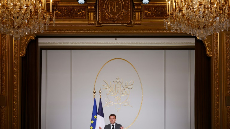 Handicap : Macron annonce 1,5 md d'euros pour am&eacute;liorer l'acc&egrave;s des lieux publics