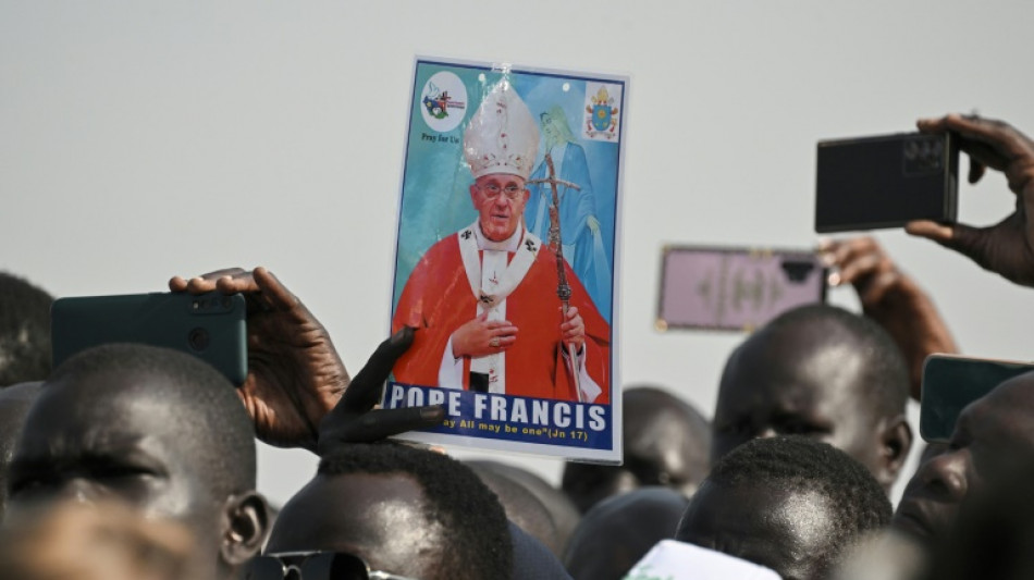 Le pape &agrave; la rencontre des d&eacute;plac&eacute;s du Soudan du Sud 