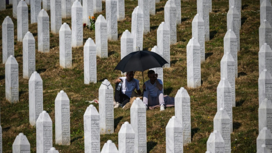 'Com dor na alma', B&oacute;snia relembra os 30 anos do genoc&iacute;dio de Srebrenica