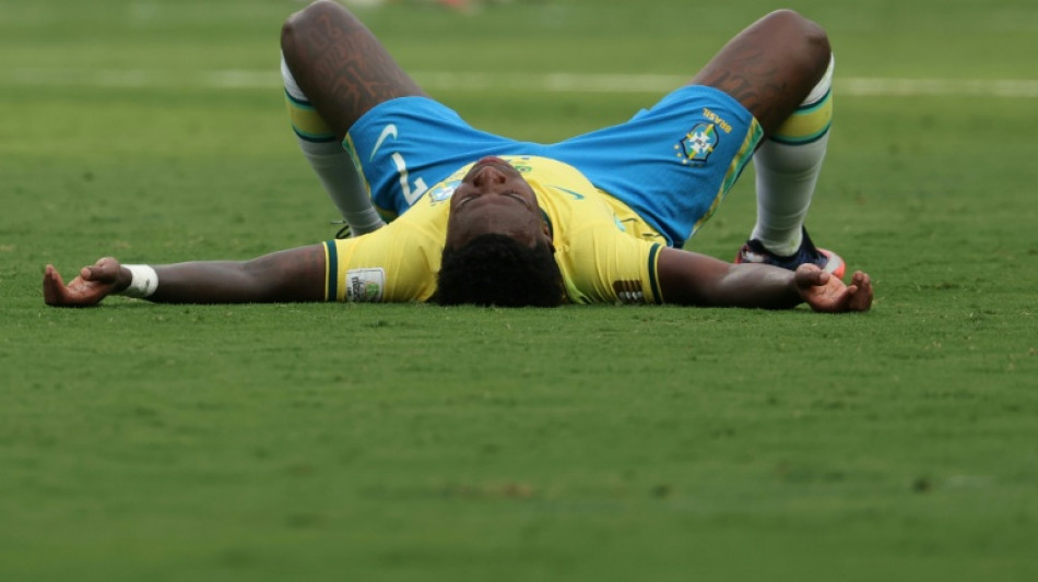 Vini Jr pede desculpas &agrave; torcida brasileira pela "enorme frustra&ccedil;&atilde;o" com elimina&ccedil;&atilde;o na Copa do Mundo