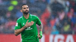 Bahia anuncia contrata&ccedil;&atilde;o do atacante Willian Jos&eacute; 