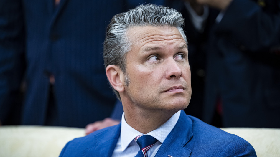 'Pentagono a corto di fondi con la guerra in Iran, Hegseth al Congresso'