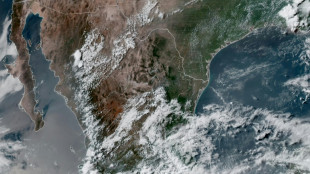 Furacão Erick sobe para a categoria 2 no Pacífico mexicano