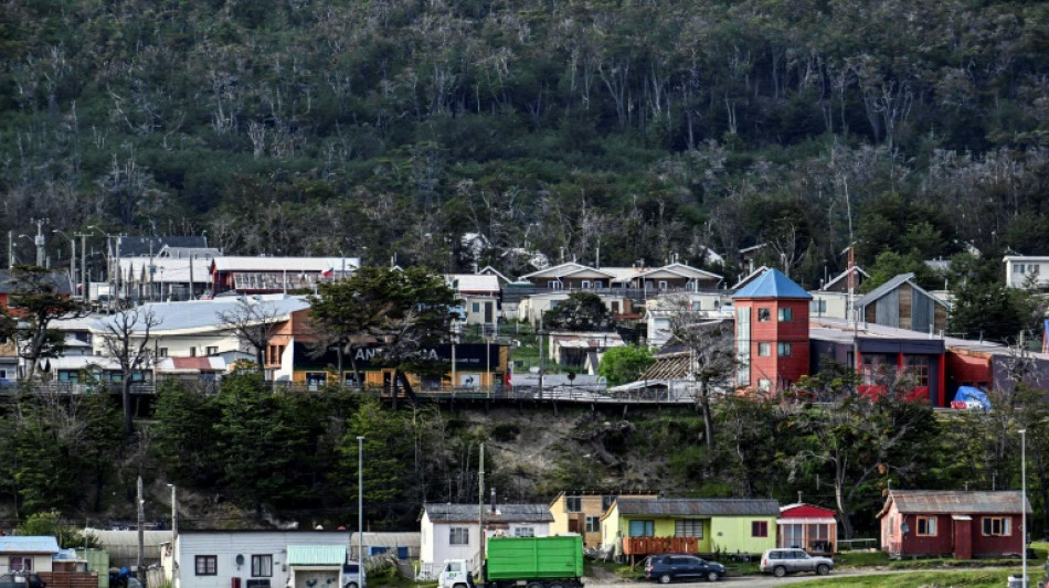Chile, Argentina order evacuations over post-quake tsunami threat