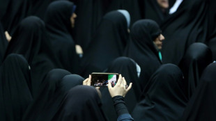 Un cantante detenido en Ir&aacute;n por una canci&oacute;n en contra de la obligaci&oacute;n de llevar velo