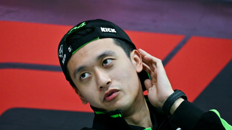 Chin&ecirc;s Zhou Guanyu ser&aacute; piloto reserva da Ferrari em 2025