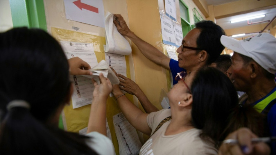 Filipinas acude a unas elecciones marcadas por la disputa Marcos-Duterte