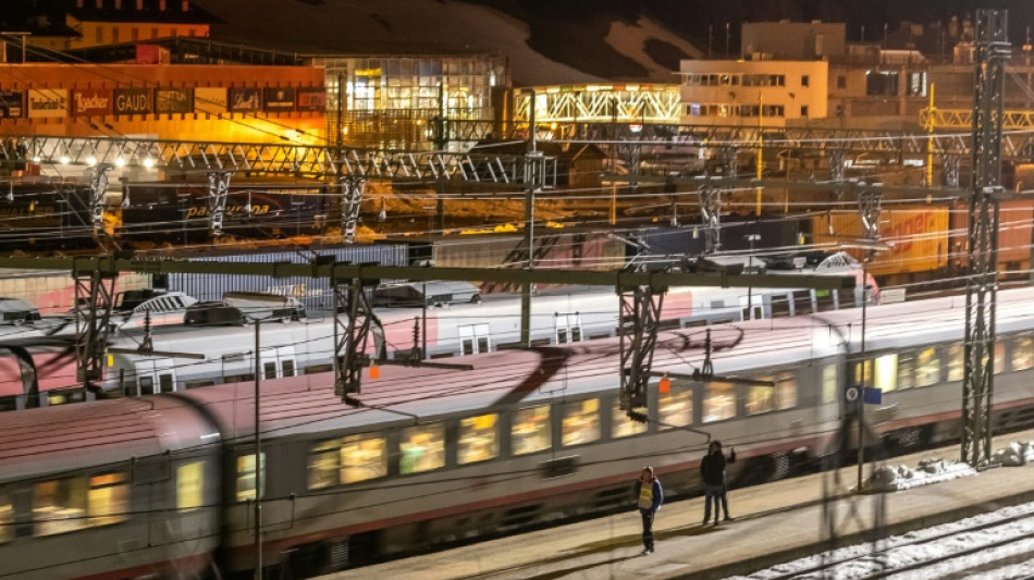 Greenpeace: Klimafreundliches Zugfahren in Europa meist teurer als Fliegen